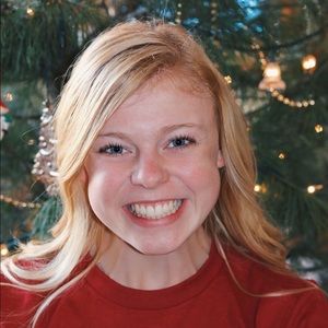 Meet your Posher, Caroline